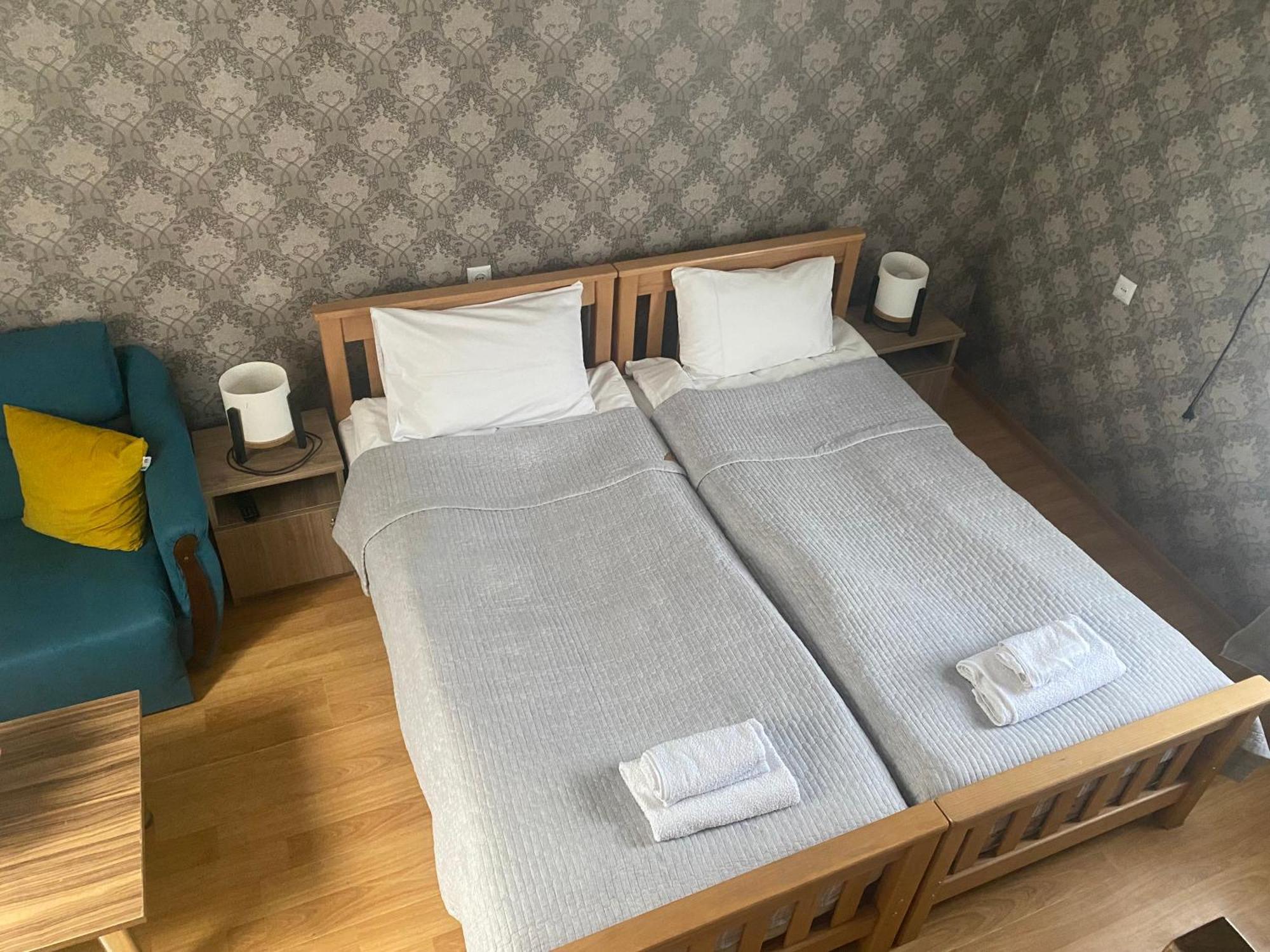 Hillside Guesthouse Боржомі Екстер'єр фото